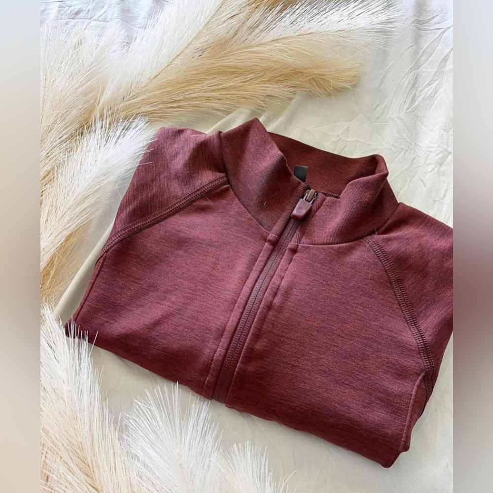 🏷️ Amplify Jacket - Picture 4 of 5